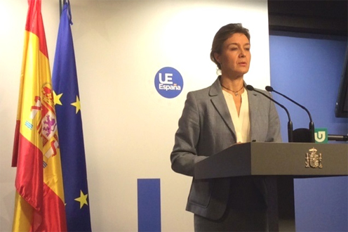 Foto de la ministra Tejerina en el acuerdo de pesca España UE (Ministerio)