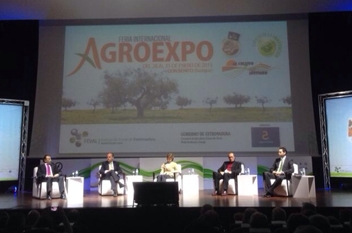 Isabel García Tejerina inaugura Agroexpo 2015 (Foto: Ministerio)