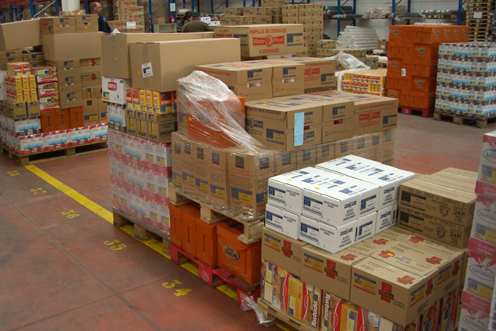 15/06/2016. Alimentos almacenados para distribución a personas desfavorecidas. Alimentos almacenados para distribución a personas desfavorecidas