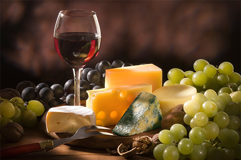 27/01/2017. Alimentos de España. Vino, queso y uvas