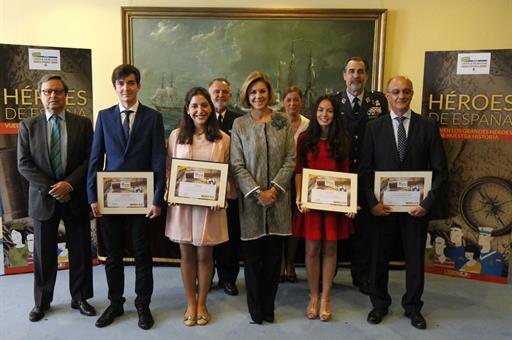 10/05/2017. Promoción de la cultura de defensa. Entrega de premios del concurso 'Carta a un militar español', en la sede del Departamento de...