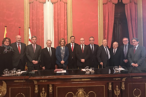 8/02/2017. Bañez entrega a la Cámara de Comercio de Barcelona el sello de adhesión a la EEEJ.