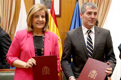 20/04/2017. Bañez firma un Convenio de Colaboración con el presidente de Canarias, Fernando Clavijo