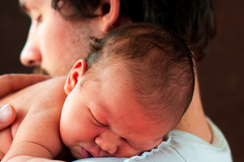 ESPAÑA: La Seguridad Social ha tramitado hasta septiembre 200.618 procesos de maternidad y 196.873 de paternidad
