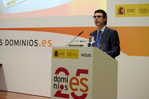 Foto del Ministro Soria en el 25 aniversario del dominio.es (Ministerio)