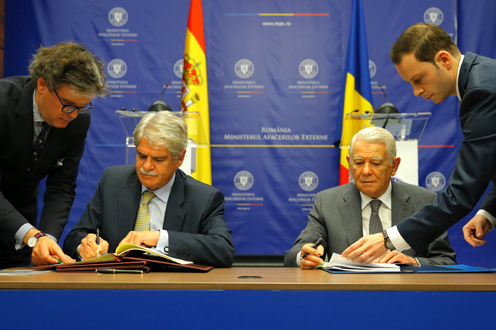 18/10/2017. España y Rumanía firman un convenio para eliminar la doble imposición en relación con los impuestos sobre la renta y prevenir la evasió...