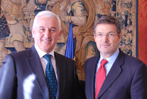 Rafael Catalá con el ministro de Justicia de Albania