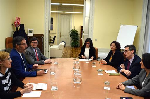 Reunión de los representantes de los ministerios de Política Territorial y Función Pública y de Igualdad