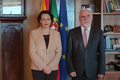 La ministra Magdalena Valerio con su homólogo portugués José Antonio Vieira da Silva