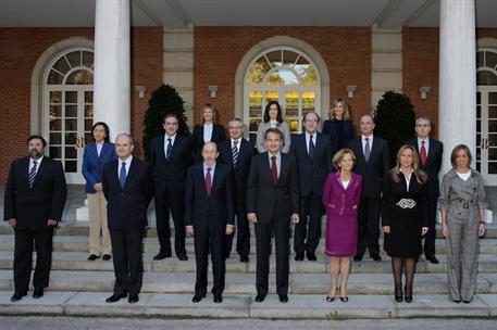5/11/2010. Foto de familia del Gobierno de José Luis Rodríguez Zapatero, tras la remodelación anunciada el 20 de octubre de 2010