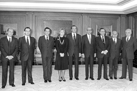 26/02/1981. Gabinete de febrero de 1981 a septiembre de 1981. Leopoldo Calvo Sotelo jura como nuevo presidente del Gobierno