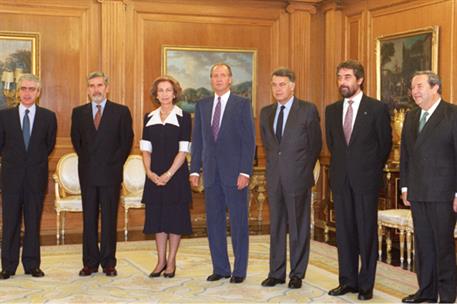 3/07/1995. Gabinete de julio de 1995 a diciembre de 1995. Acto de jura en el Palacio de la Zarzuela de los nuevos titulares de Defensa, Administrac...