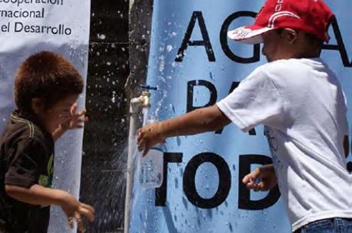 Proyecto de agua y saneamiento en El Salvador