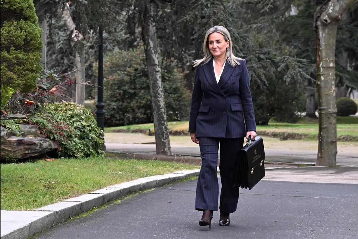 23/12/2025. The Minister for Education, Vocational Training and Sport, Milagros Tolón, in the gardens of the Moncloa Palace