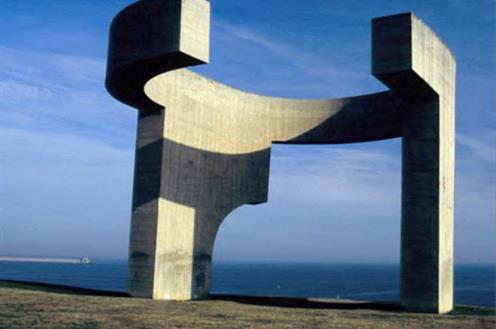 31. «Elogio del Horizonte», de Eduardo Chillida, Gijón (Asturias.jpg