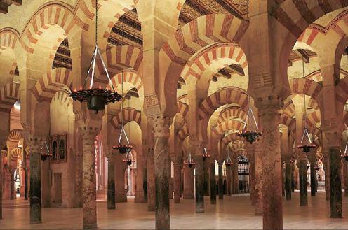 11. Interior de la Mezquita de Córdoba.jpg