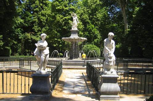 16. Fuente, Palacio Real de Aranjuez.jpg