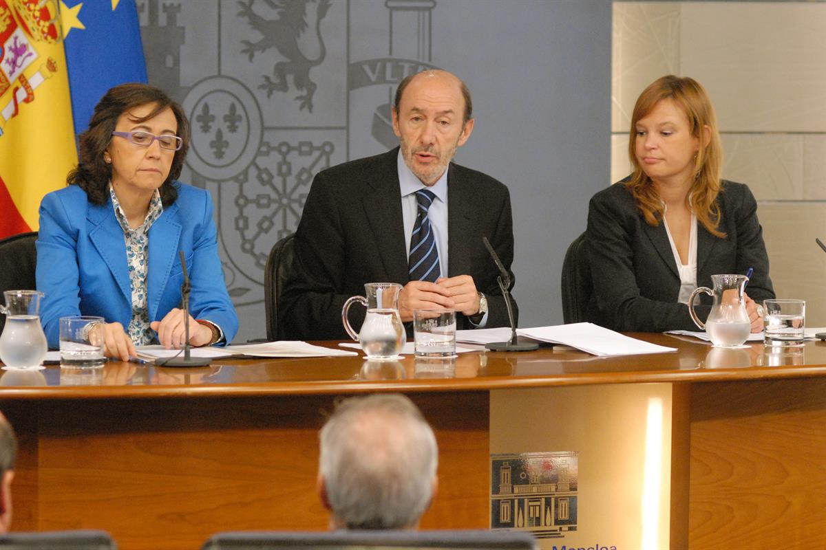 27/05/2011. Consejo de Ministros: Pérez Rubalcaba, Aguilar y Pajín. El vicepresidente primero, ministro del Interior y portavoz del Gobierno...