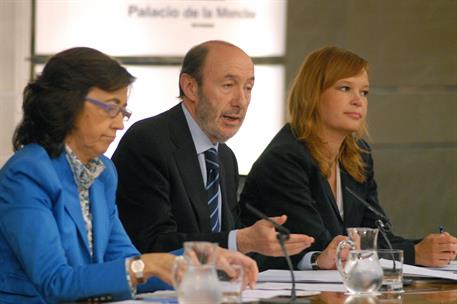 27/05/2011. Consejo de Ministros: Pérez Rubalcaba, Aguilar y Pajín. El vicepresidente primero, ministro del Interior y portavoz del Gobierno...