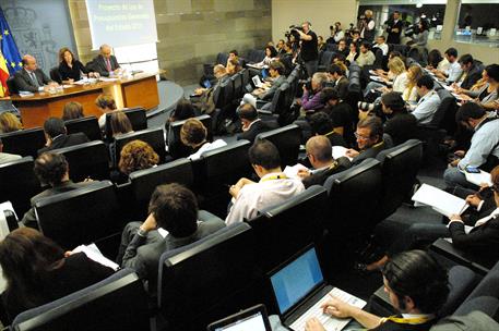 27/09/2012. Consejo de Ministros: Sáenz de Santamaría, Montoro y De Guindos. La vicepresidenta, ministra de la Presidencia y Portavoz, Soray...