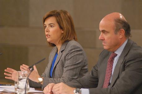 15/11/2012. Consejo de Ministros: Sáenz de Santamaría y De Guindos. La vicepresidenta, ministra de la Presidencia y Portavoz, Soraya Sáenz d...