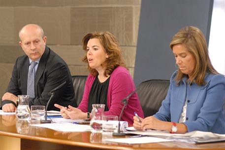 20/04/2012. Consejo de Ministros: Soraya Sáenz, Ana Mato y Wert. La vicepresidenta del Gobierno, ministra de la Presidencia y Portavoz, Sora...