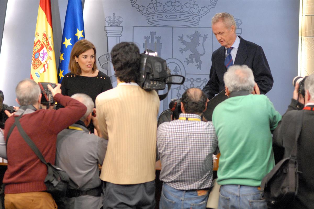 18/01/2013. Consejo de Ministros: Sáenz de Santamaría y Morenés. La vicepresidenta, ministra de la Presidencia y Portavoz, Soraya Sáenz de S...