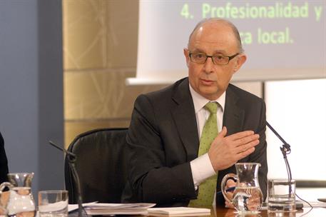 15/02/2013. Consejo de Ministros: Sáenz de Santamaría, Montoro y Soria. El ministro de Hacienda y Administraciones Públicas, Cristóbal Monto...
