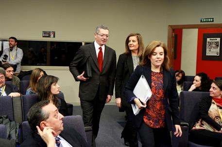 20/12/2013. Consejo de Ministros: Sáenz de Santamaría, Báñez y Gallardón. La vicepresidenta, ministra de la Presidencia y Portavoz, Soraya S...