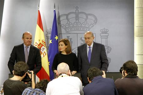 3/10/2014. Consejo de Ministros: Sáenz de Santamaría, De Guindos y Fernández Díaz. La vicepresidenta del Gobierno, ministra de la Presidenci...