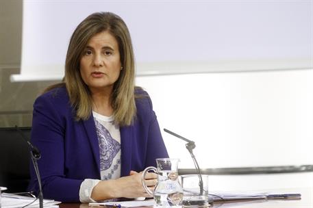 5/09/2014. Consejo de Ministros: Sáenz de Santamaría, Báñez y De Guindos. La ministra de Empleo y Seguridad Social, Fátima Báñez, en la conf...