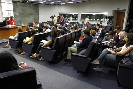 12/09/2014. Consejo de Ministros: Sáenz de Santamaría y Mato. Imagen de la sala de prensa durante la intervención de la vicepresidenta del G...