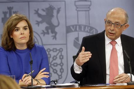 25/07/2014. Consejo de Ministros: Sáenz de Santamaría y Montoro. La vicepresidenta del Gobierno, ministra de la Presidencia y portavoz del G...