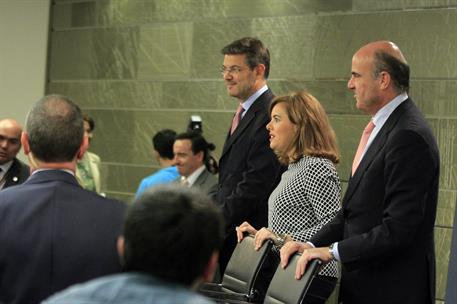 3/07/2015. Consejo de Ministros: Sáenz de Santamaría, De Guindos y Catalá. La vicepresidenta del Gobierno, ministra de la Presidencia y port...