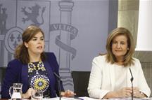 Soraya Sáenz de Santamaría y Fátima Báñez (Foto: Pool Moncloa)