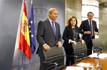 Soraya Sáenz de Santamaría, Alfonso Alonso y José Antonio Wert (Foto: Pool Moncloa)