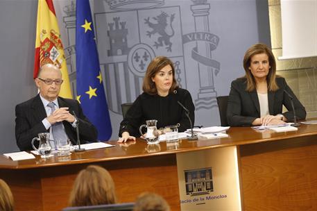 20/03/2015. Consejo de Ministros: Sáenz de Santamaría, Montoro y Báñez. La vicepresidenta del Gobierno, ministra de la Presidencia y portavo...