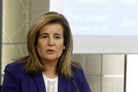 29/05/2015. Consejo de Ministros: Sáenz de Santamaría y Báñez. La ministra de Empleo y Seguridad Social, Fátima Báñez, en la rueda de prensa...