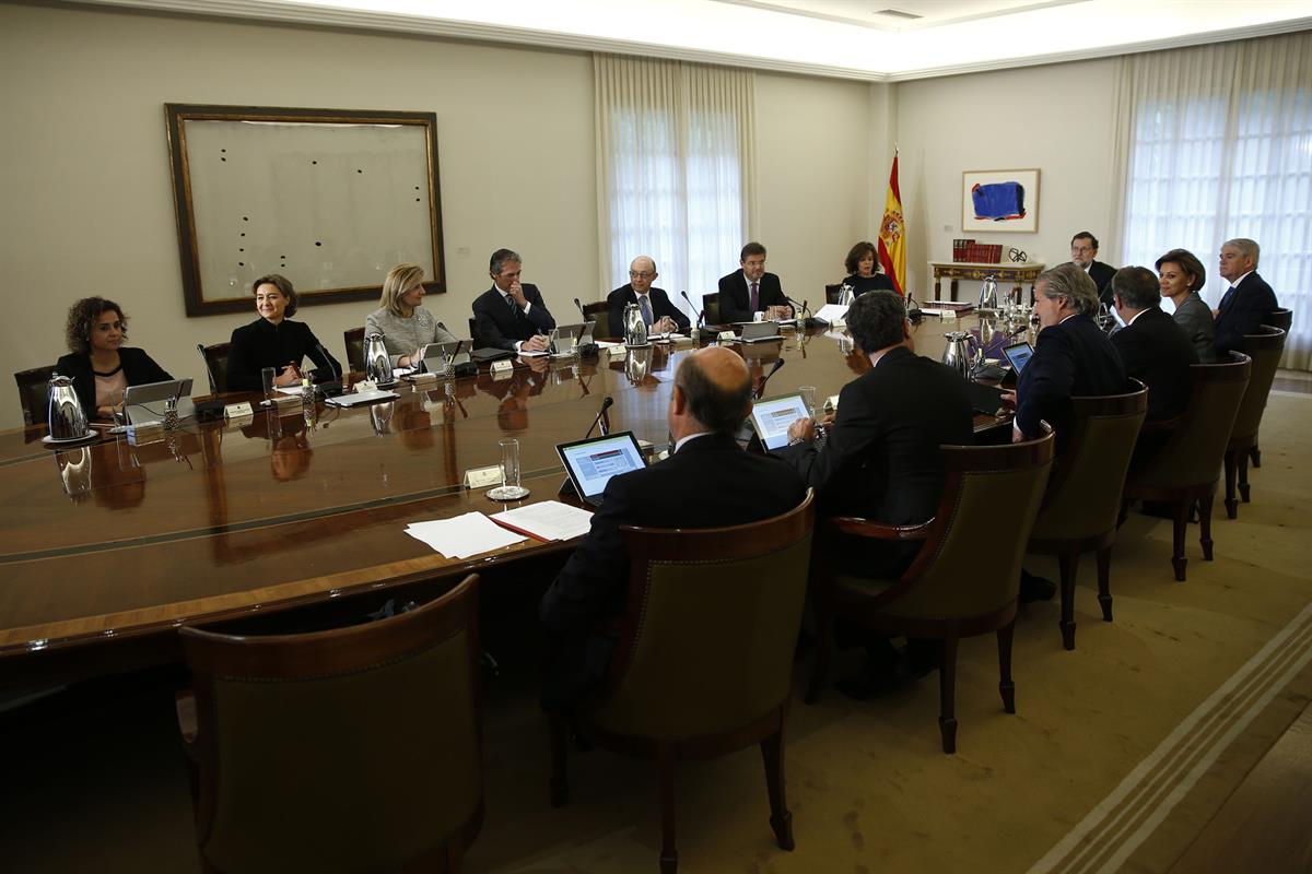 4/11/2016. Gobierno de la XII Legislatura. Los miembros del Gobierno de la XII legislatura, antes de comenzar la reunión del Consejo de Ministros.