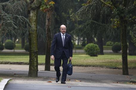 4/11/2016. Gobierno de la XII Legislatura. El ministro de Economía, Industria y Competitividad, Luis de Guindos, a su llegada a la reunión d...