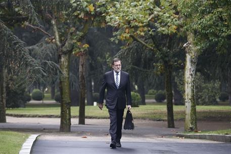 4/11/2016. Gobierno de la XII Legislatura. El presidente del Gobierno, Mariano Rajoy, a su llegada a la reunión del Consejo de Ministros en ...