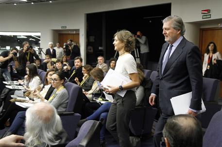 11/11/2016. Consejo de Ministros: Méndez de Vigo y García Tejerina. El ministro de Educación, Cultura y Deporte y portavoz del Gobierno, Íñi...