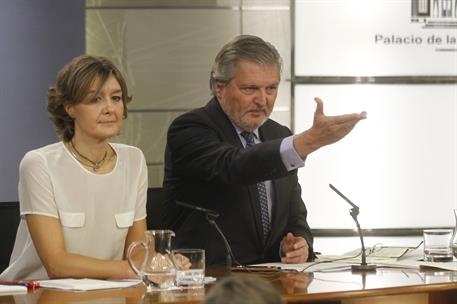 11/11/2016. Consejo de Ministros: Méndez de Vigo y García Tejerina. El ministro de Educación, Cultura y Deporte y portavoz del Gobierno, Íñi...