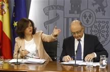 Soraya Sáenz de Santamaría y Cristóbal Montoro (Foto: Pool Moncloa)