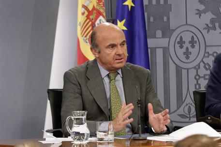 3/07/2017. Consejo de Ministros: Méndez de Vigo, De Guindos y Montoro. El ministro de Economía, Industria y Competitividad, Luis de Guindos,...