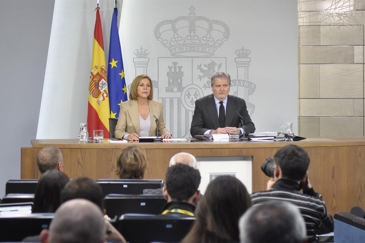 10/11/2017. Consejo de Ministros: Méndez de Vigo y Cospedal. El ministro de Educación, Cultura y Deporte y portavoz del Gobierno, Íñigo Ménd...