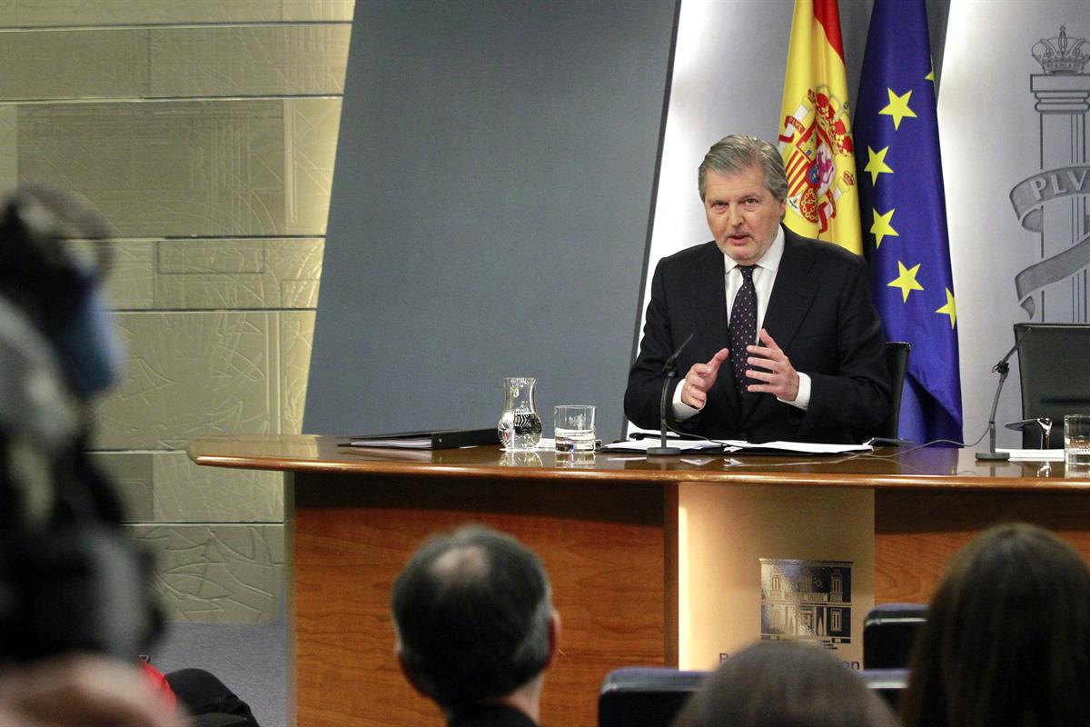 17/03/2017. Consejo de Ministros: Méndez de Vigo y De Guindos. El ministro de Educación, Cultura y Deporte y portavoz del Gobierno, Íñigo Mé...