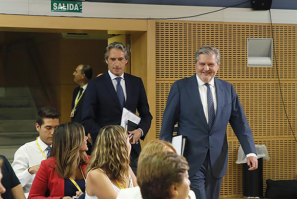 16/08/2017. Consejo de Ministros extraordinario. El ministro de Educación, Cultura y Deporte y portavoz del Gobierno, Íñigo Méndez de Vigo, ... 16/08/2017. Consejo de Ministros extraordinario. El ministro de Educación, Cultura y Deporte y portavoz del Gobierno, Íñigo Méndez de Vigo, ...