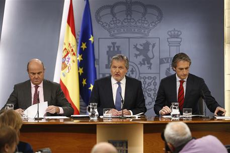 20/01/2017. Consejo de Ministros: Méndez de Vigo, De la Serna y De Guindos. El ministro de Educación, Cultura y Deporte y portavoz del Gobie...