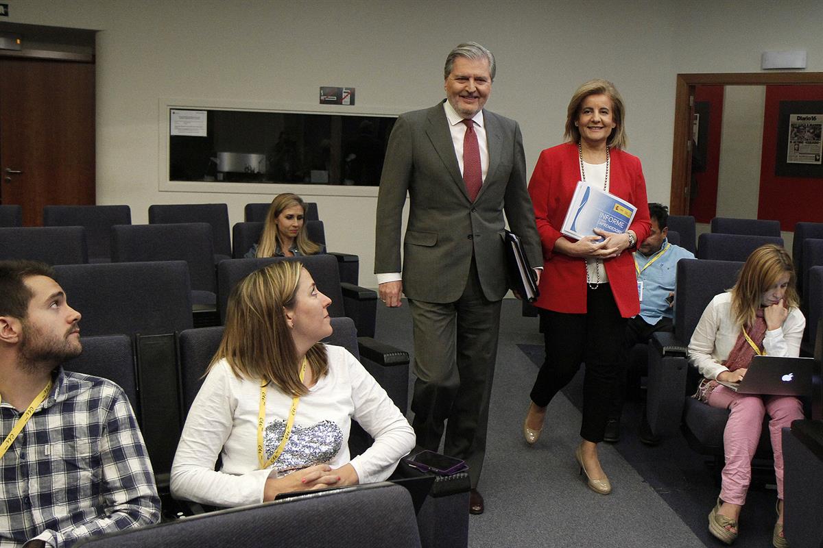 29/06/2017. Consejo de Ministros: Méndez de Vigo y Báñez. El ministro de Educación, Cultura y Deporte y portavoz del Gobierno, Íñigo Méndez ...